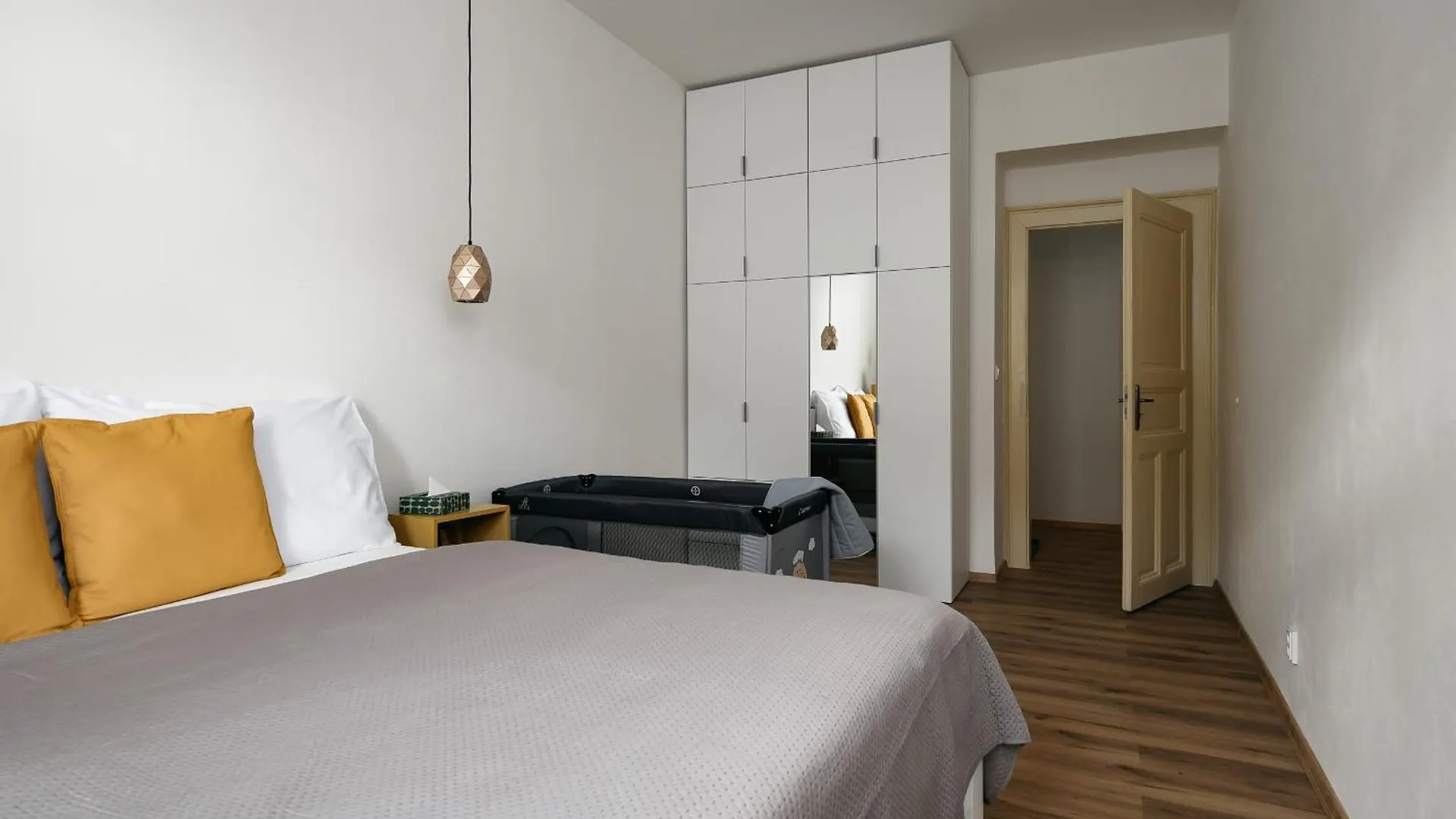 Apartamento New&Modern Home In Vibrant Area Near Centre! Praga República Checa
